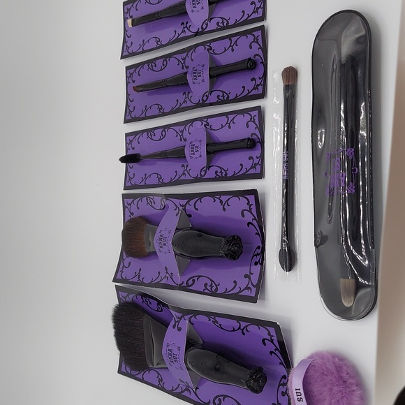 Anna Sui various makeup tools - Picture 10 of 15